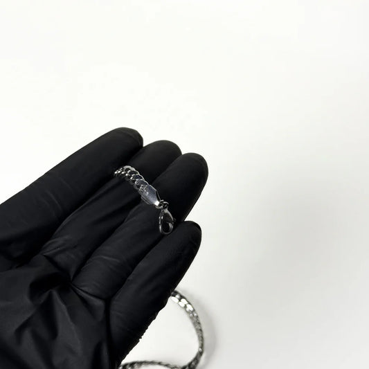 Round Stainless Steal Necklace With Free Delivery